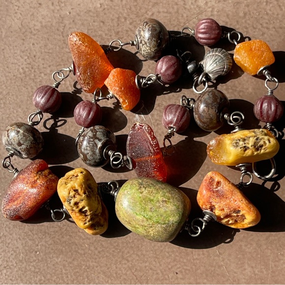 Handmade necklace: raw amber, Eastern turquoise, brecciated jasper, Czech glass - Picture 2 of 6